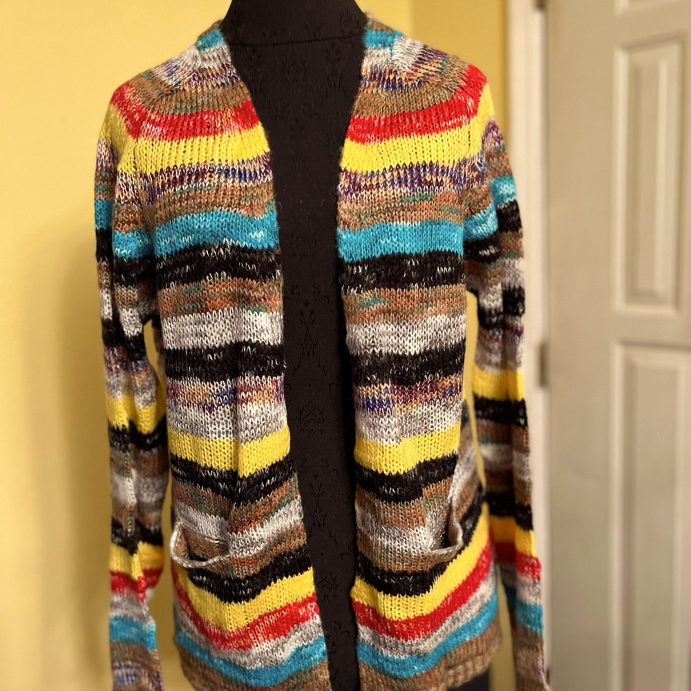 Noracora sweater